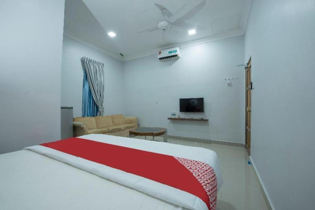 Oyo 90234 Sungai Rengit City Resort 2 Kampung Sungai Rengit エクステリア 写真