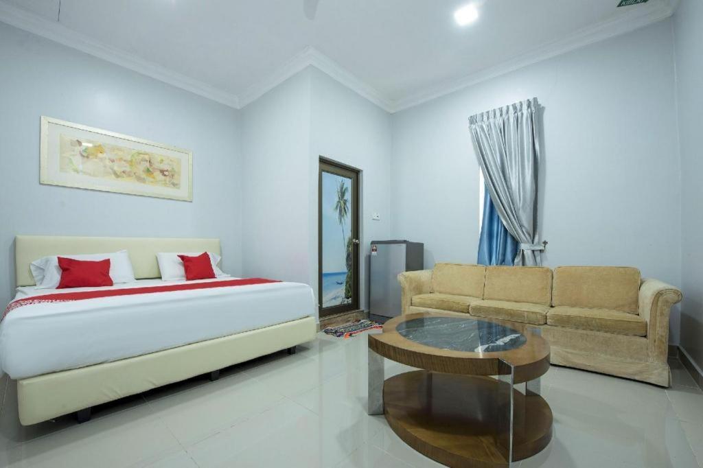 Oyo 90234 Sungai Rengit City Resort 2 Kampung Sungai Rengit エクステリア 写真