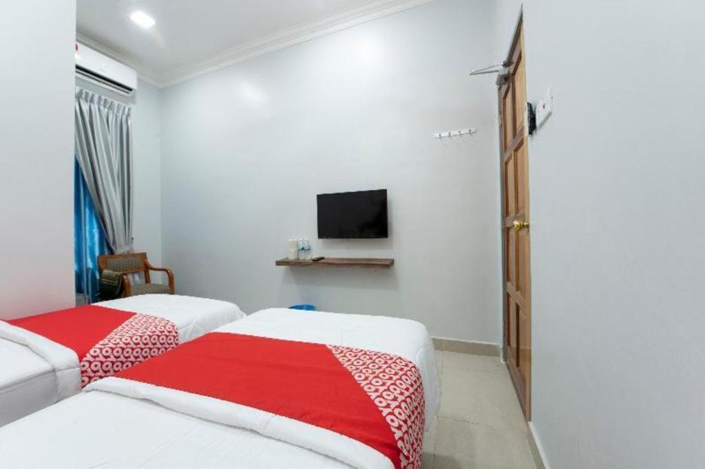 Oyo 90234 Sungai Rengit City Resort 2 Kampung Sungai Rengit エクステリア 写真