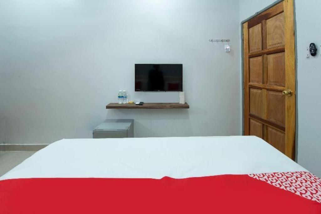 Oyo 90234 Sungai Rengit City Resort 2 Kampung Sungai Rengit エクステリア 写真