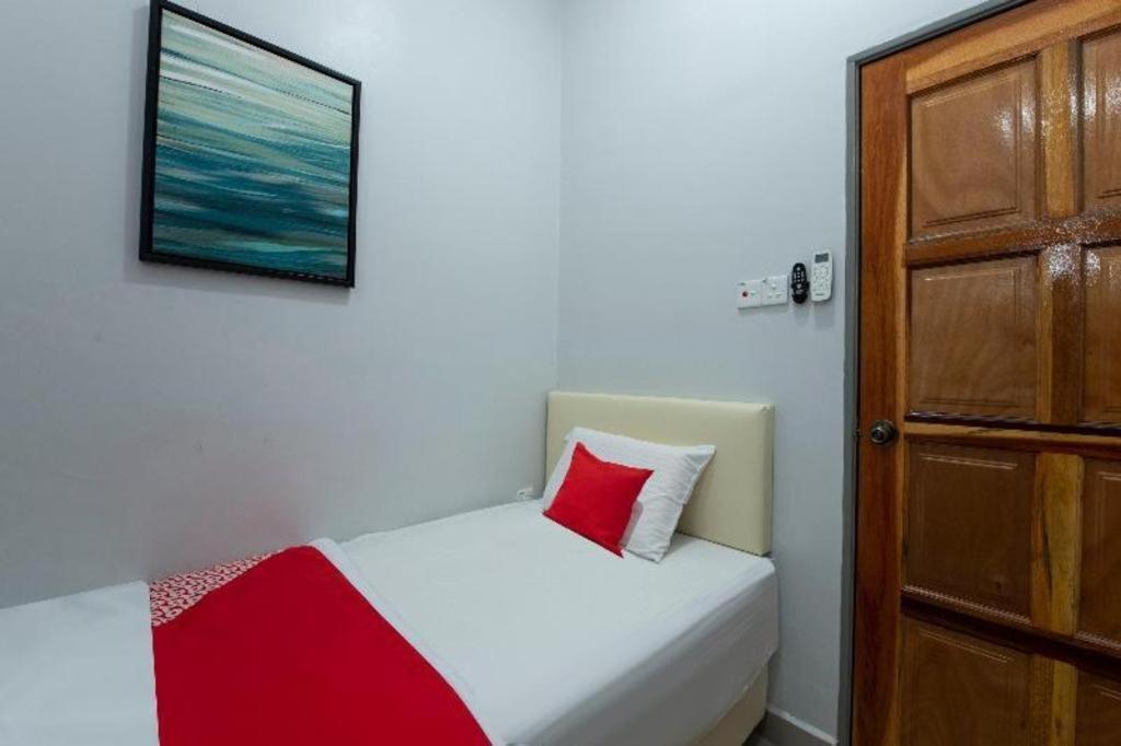 Oyo 90234 Sungai Rengit City Resort 2 Kampung Sungai Rengit エクステリア 写真
