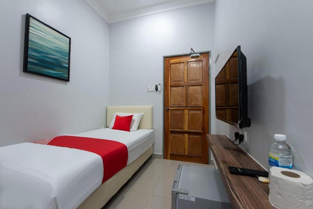 Oyo 90234 Sungai Rengit City Resort 2 Kampung Sungai Rengit エクステリア 写真