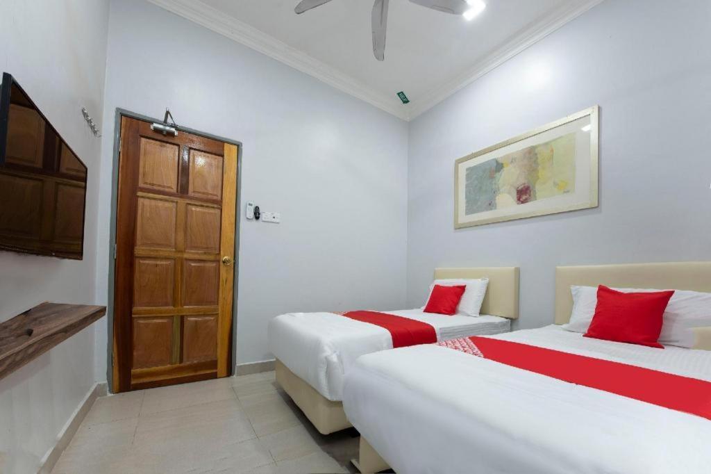Oyo 90234 Sungai Rengit City Resort 2 Kampung Sungai Rengit エクステリア 写真